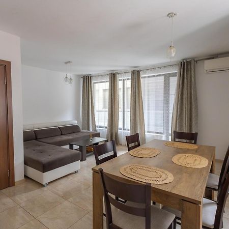 Sea Garden Marina 2 Apartment Varna Exteriör bild